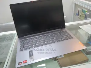 New Laptop Lenovo 8GB AMD Ryzen 7 SSD 512GB
