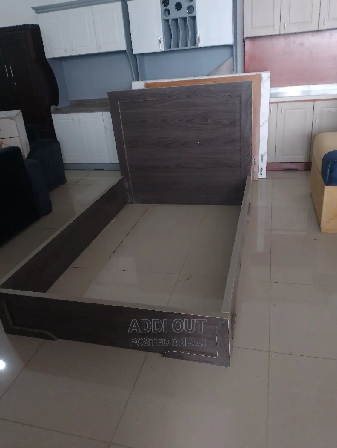 1.20 ላምኔት አልጋ/Beds