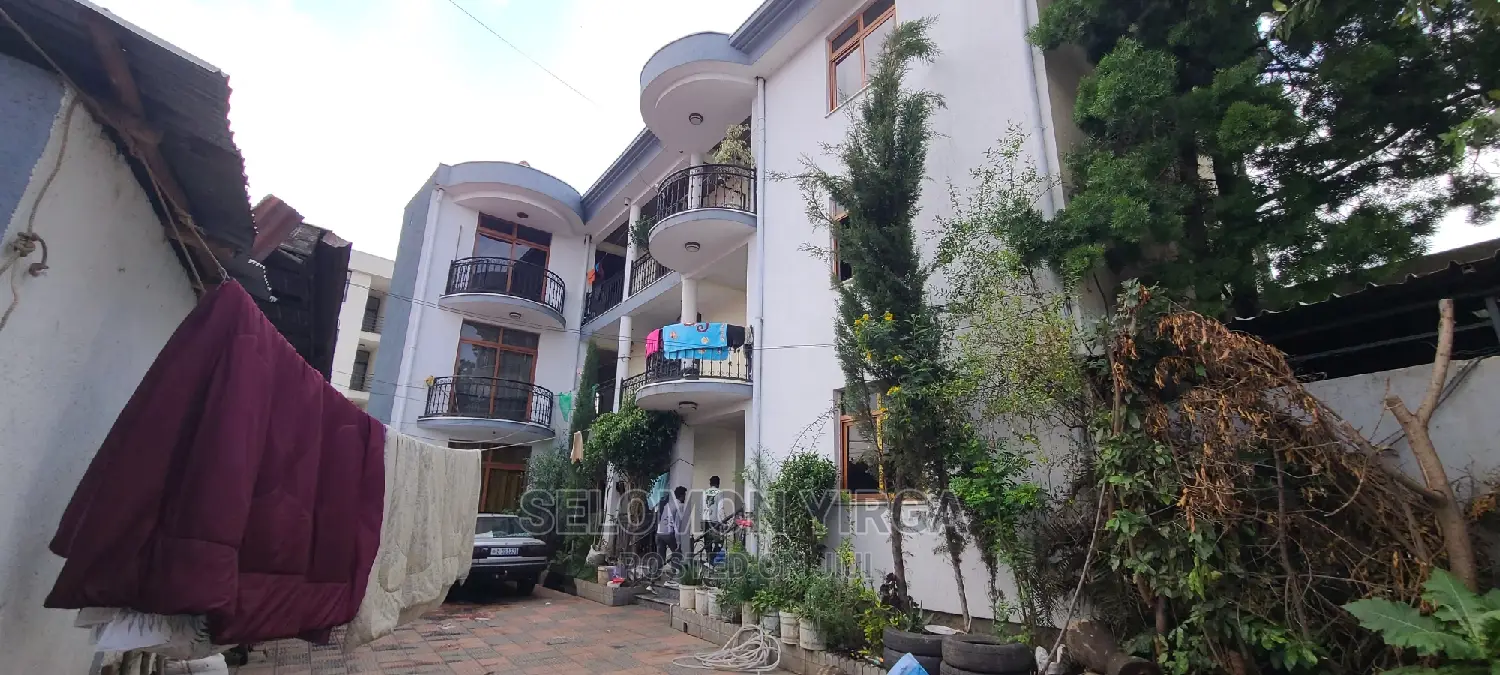 9bdrm House in Adids Abba, Yeka for sale
