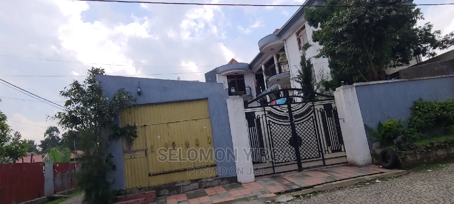 9bdrm House in Adids Abba, Yeka for sale