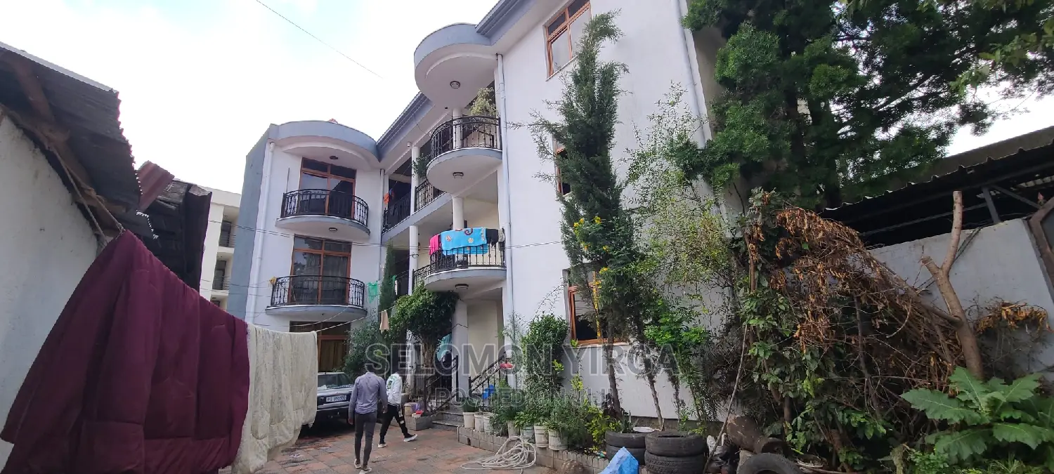 9bdrm House in Adids Abba, Yeka for sale