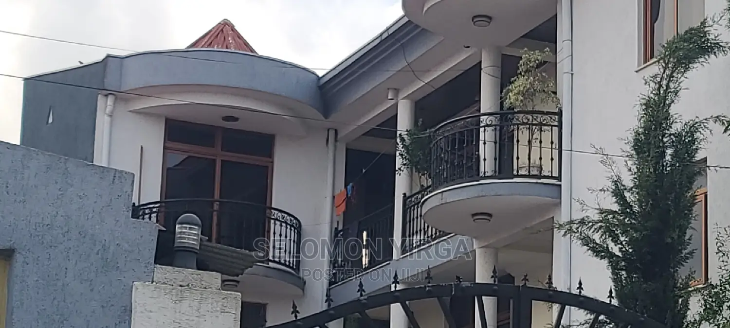 9bdrm House in Adids Abba, Yeka for sale