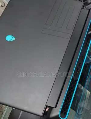 New Laptop Alienware Area-51m 32GB Intel Core I9 SSD 1T