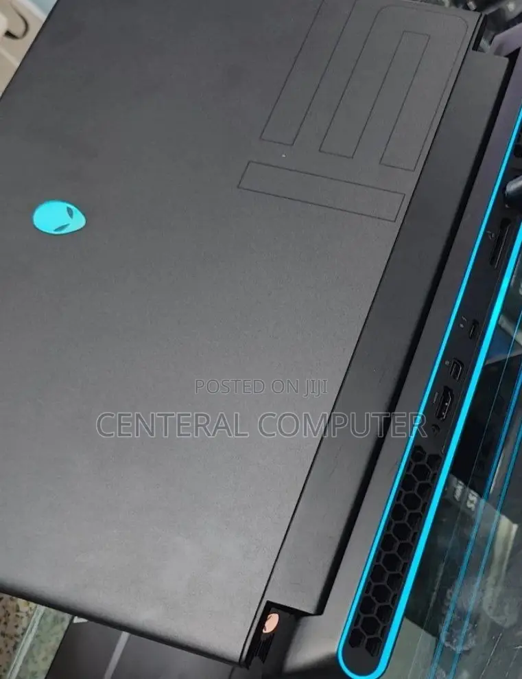 New Laptop Alienware Area-51m 32GB Intel Core I9 SSD 1T