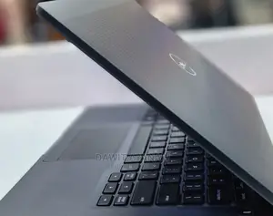 New Laptop Dell Latitude 7300 8GB Intel Core I5 SSD 512GB