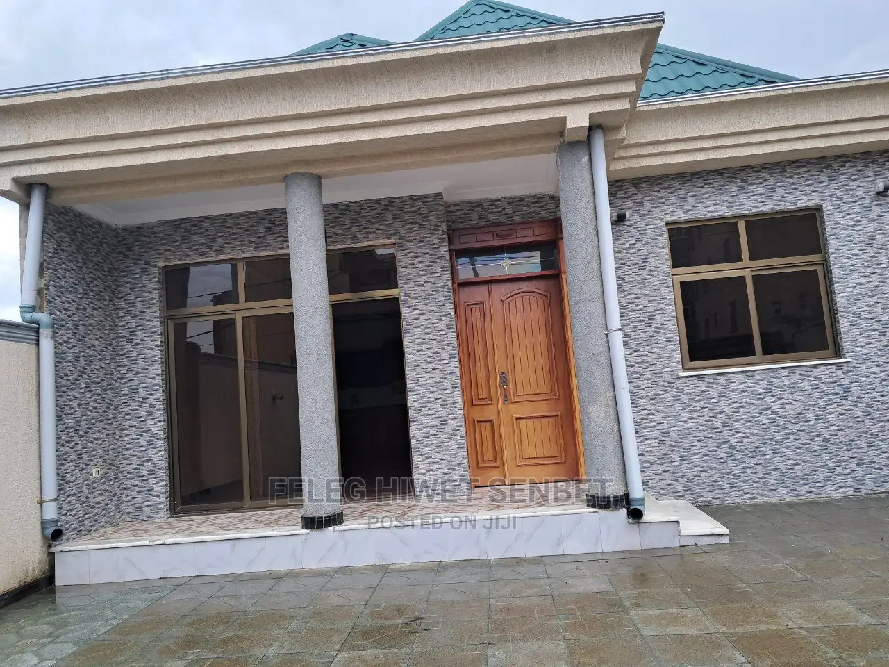 Furnished 5bdrm House in አአ, Bole for sale
