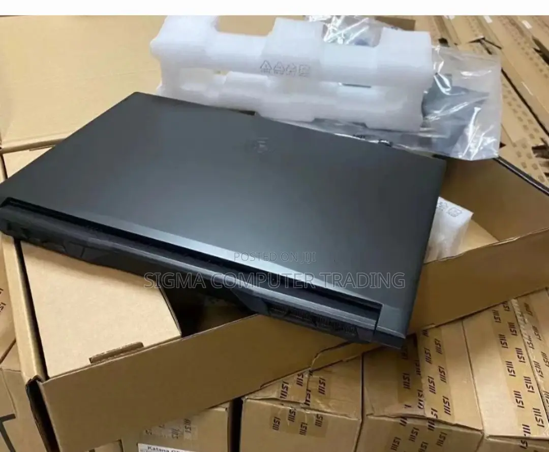 New Laptop MSI GE66 Raider 16GB Intel Core I7 SSD 1T