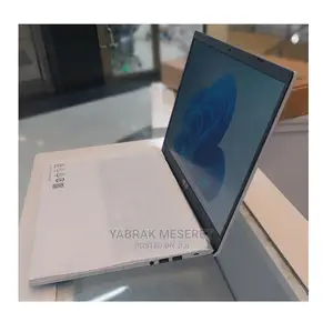 New Laptop Asus VivoBook 15 X505BA 4GB Intel Xeon SSD 128GB