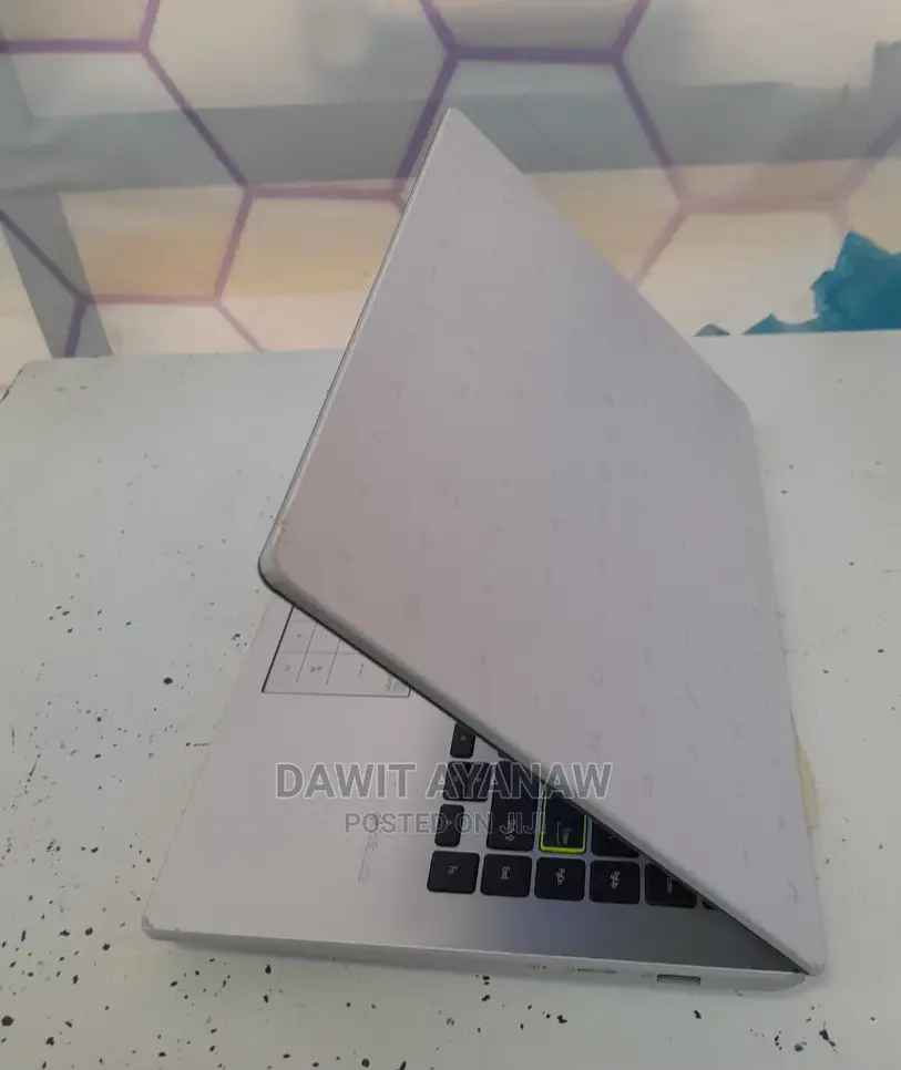 New Laptop Asus VivoBook 15 X505BA 4GB Intel Core 2 Duo SSD 128GB