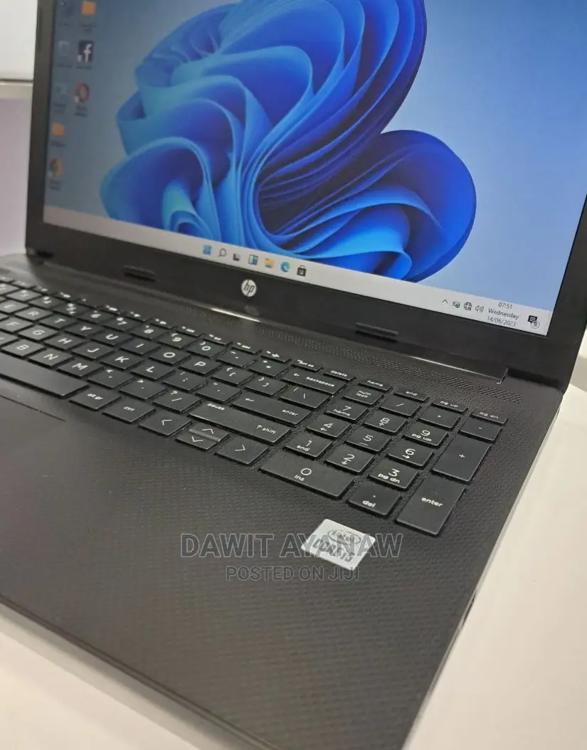 New Laptop HP Stream Notebook 8GB Intel Core I5 HDD 1T