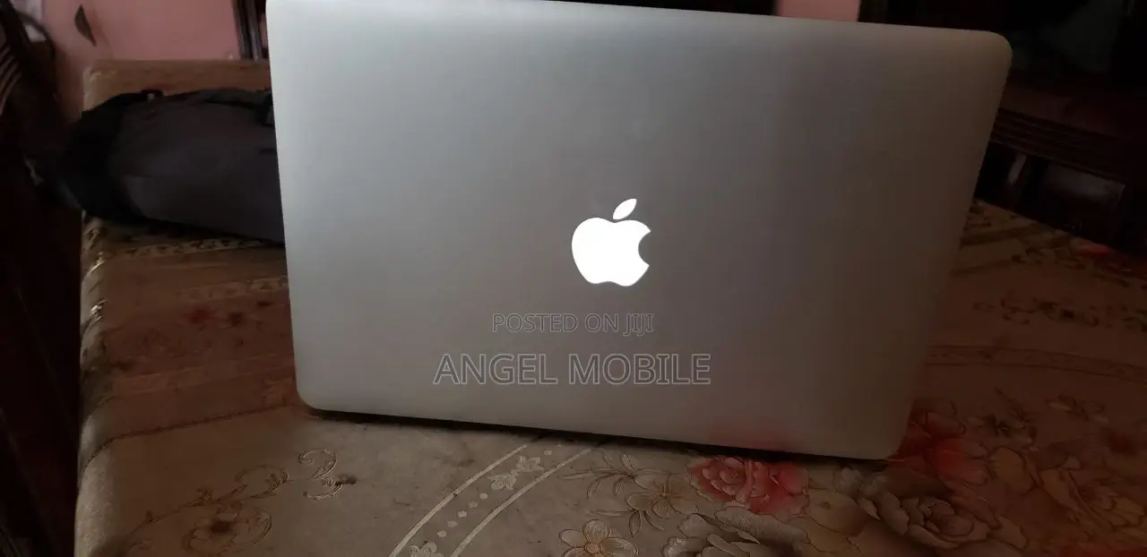 New Laptop Apple MacBook Air 2022 M2 8GB Intel Core I5 SSD 128GB