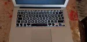 New Laptop Apple MacBook Air 2022 M2 8GB Intel Core I5 SSD 128GB