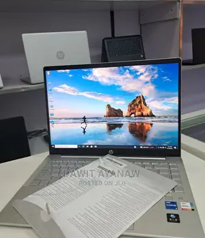 New Laptop HP Pavilion 14 8GB Intel Core I5 SSD 16 GB