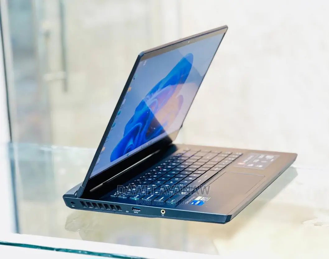 New Laptop MSI GP75 Leopard 8GB Intel Core I7 SSD 512GB