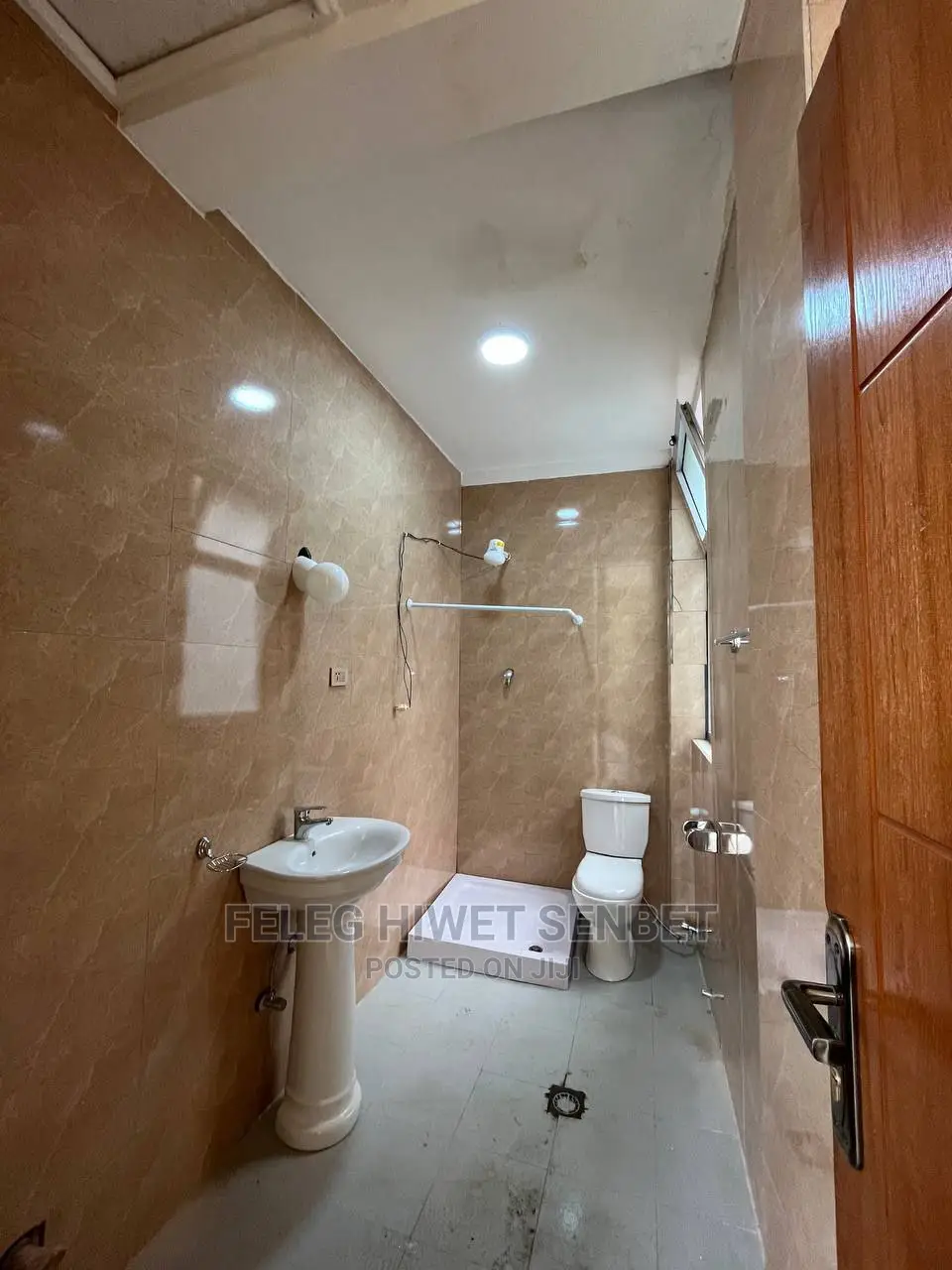 የሚሸጥ 72 አከባቢ