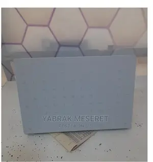 Laptop Asus VivoBook 15 X505BA 4GB Intel Xeon SSD 128GB