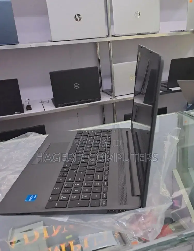 New Laptop HP Stream Notebook 8GB Intel HDD 1T