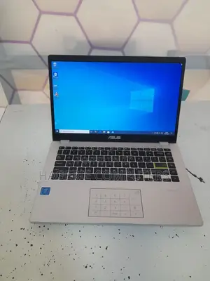 Photo - New Laptop Asus 4GB Intel SSD 128GB