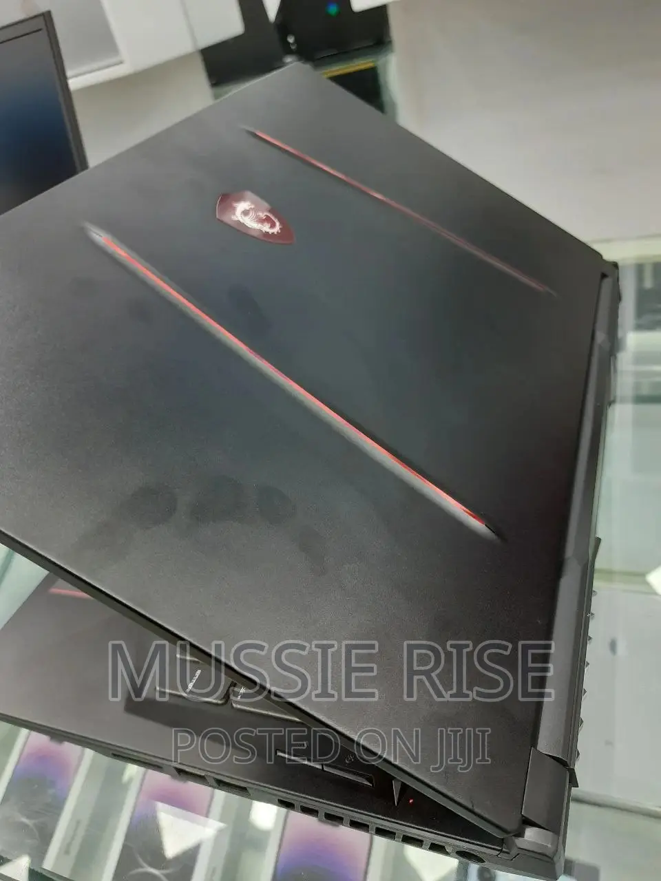New Laptop MSI GE75 Raider 11UH 32GB Intel Core I7 SSD 1.5T