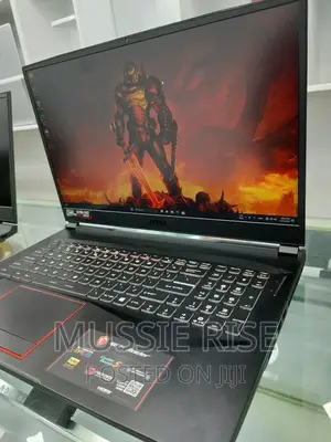 New Laptop MSI GE75 Raider 11UH 32GB Intel Core I7 SSD 1.5T