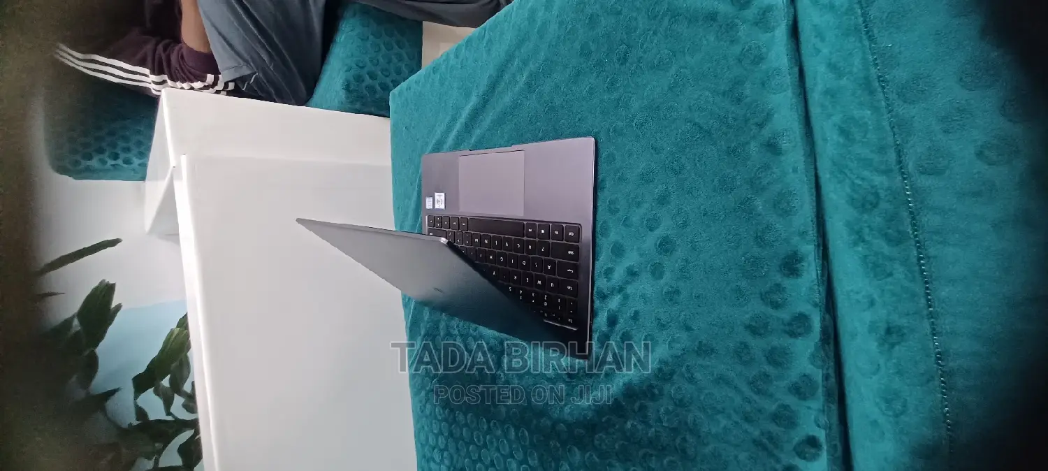 New Laptop Huawei Matebook D 15 8GB Intel Core I5 SSD 512GB