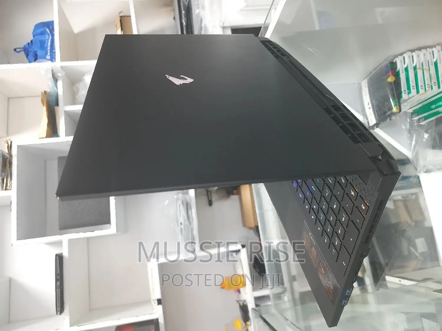 New Laptop Gigabyte AORUS 15P 16GB Intel Core I7 SSD 512GB