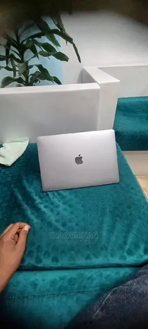 Photo - New Laptop Apple MacBook Air 2020 M1 8GB Intel Core I5 SSD 512GB