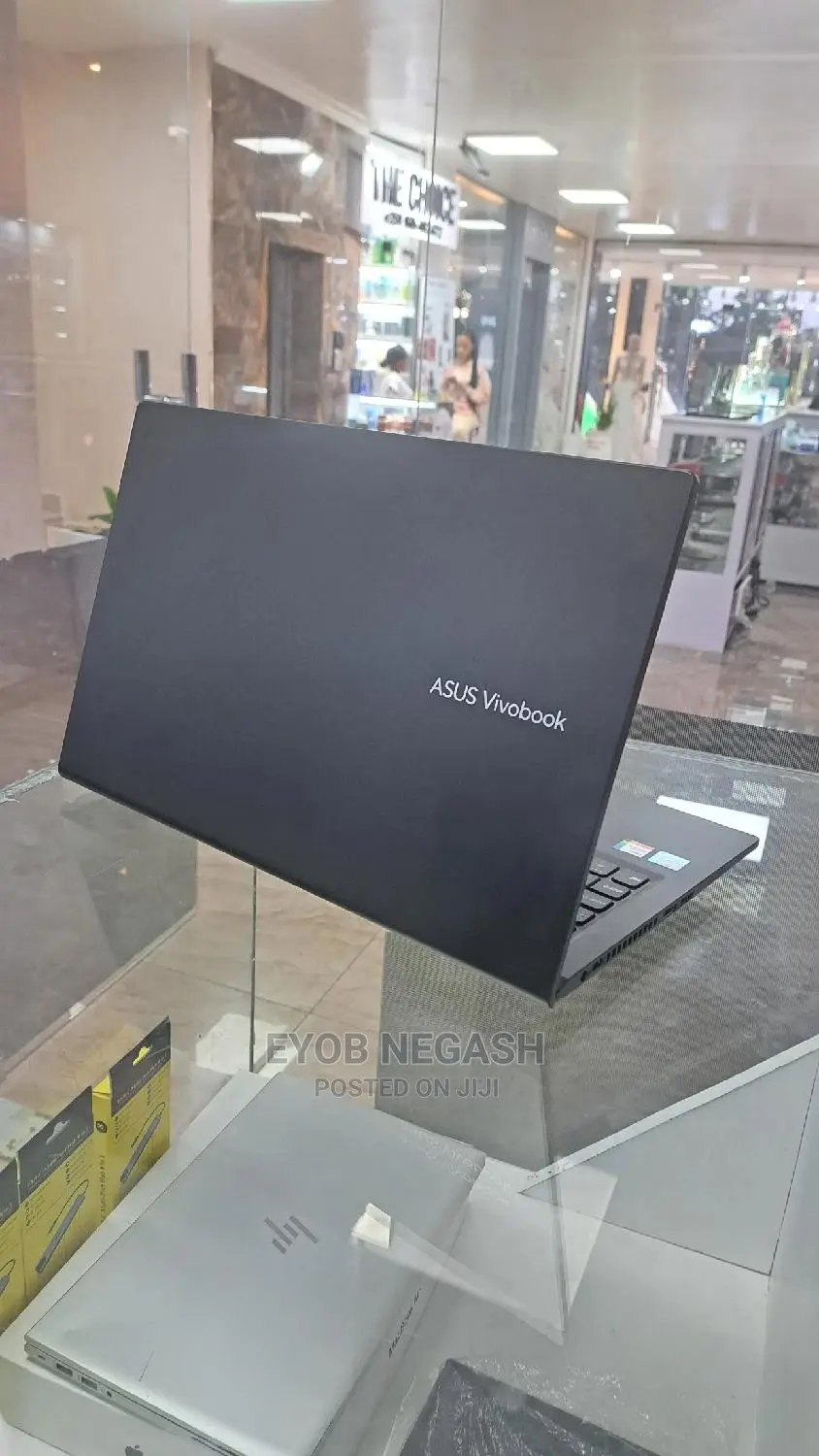 New Laptop Asus VivoBook 15 X505BA 16GB Intel Core I7 SSD 512GB