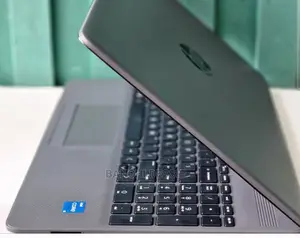 New Laptop HP 250 G7 8GB Intel Core I5 SSD 512GB