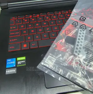 New Laptop MSI GF63 8GB Intel Core I5 SSD 256GB