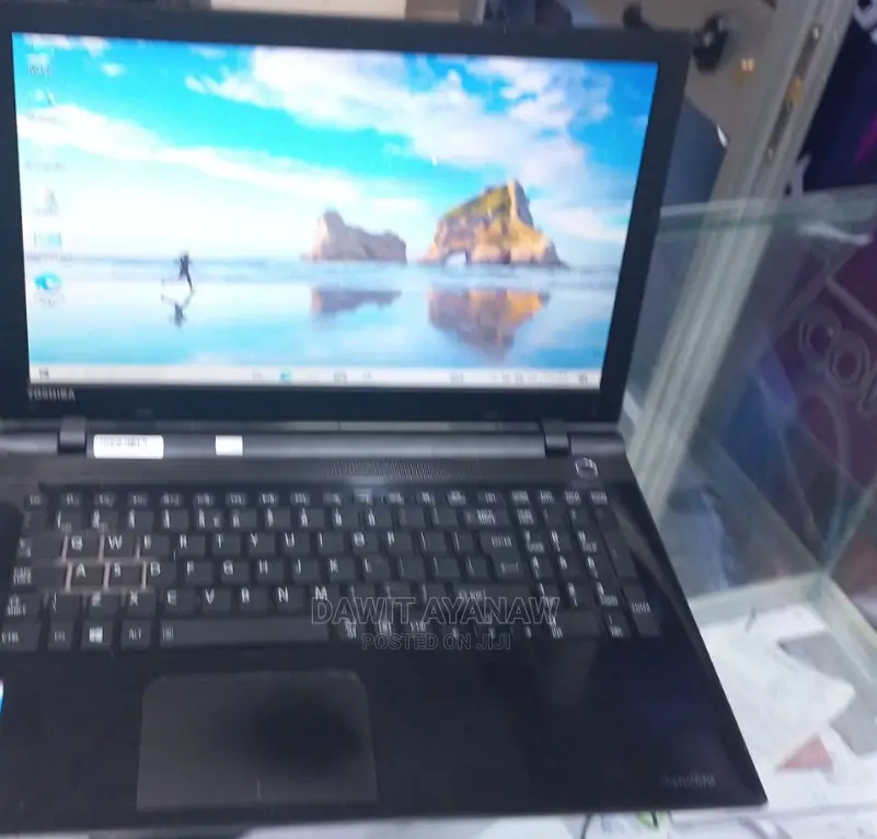 New Laptop Toshiba Satellite C55 4GB Intel Core I3 HDD 500GB