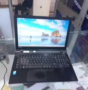 Laptop Toshiba Satellite C850 4GB Intel Core I3 HDD 500GB