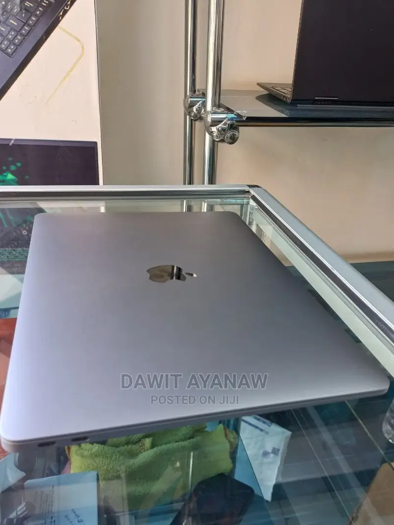 New Laptop Apple MacBook Air 2020 M1 8GB Apple M1 SSD 256GB