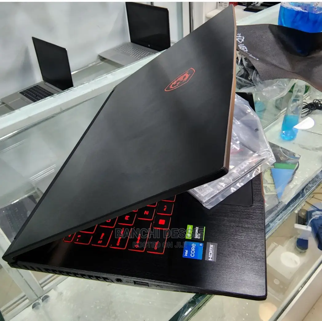 New Laptop MSI GF63 8GB Intel Core I5 SSD 256GB