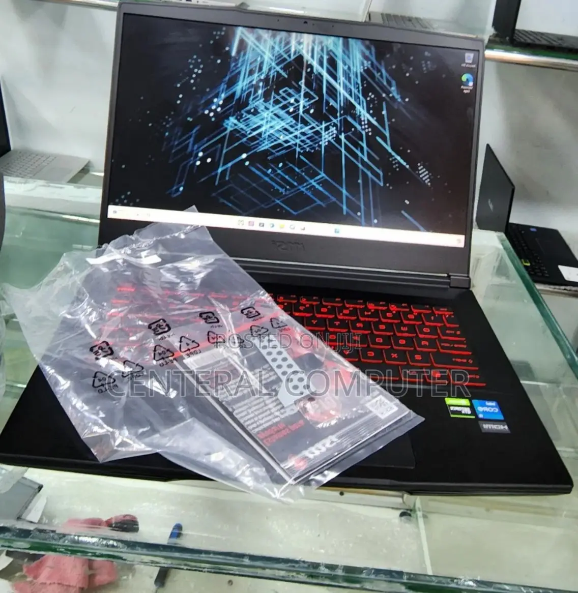 New Laptop MSI GF63 8GB Intel Core I5 SSD 256GB