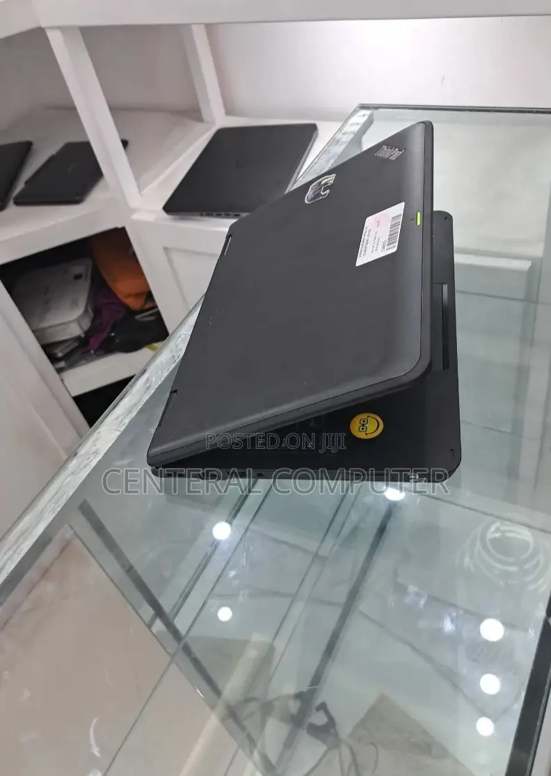 New Laptop Lenovo IdeaPad Yoga 11 4GB Intel Core 2 Duo HDD 500GB