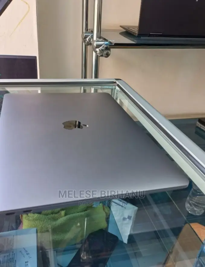 New Laptop Apple MacBook Air 2020 M1 8GB Intel Core I5 SSD 256GB