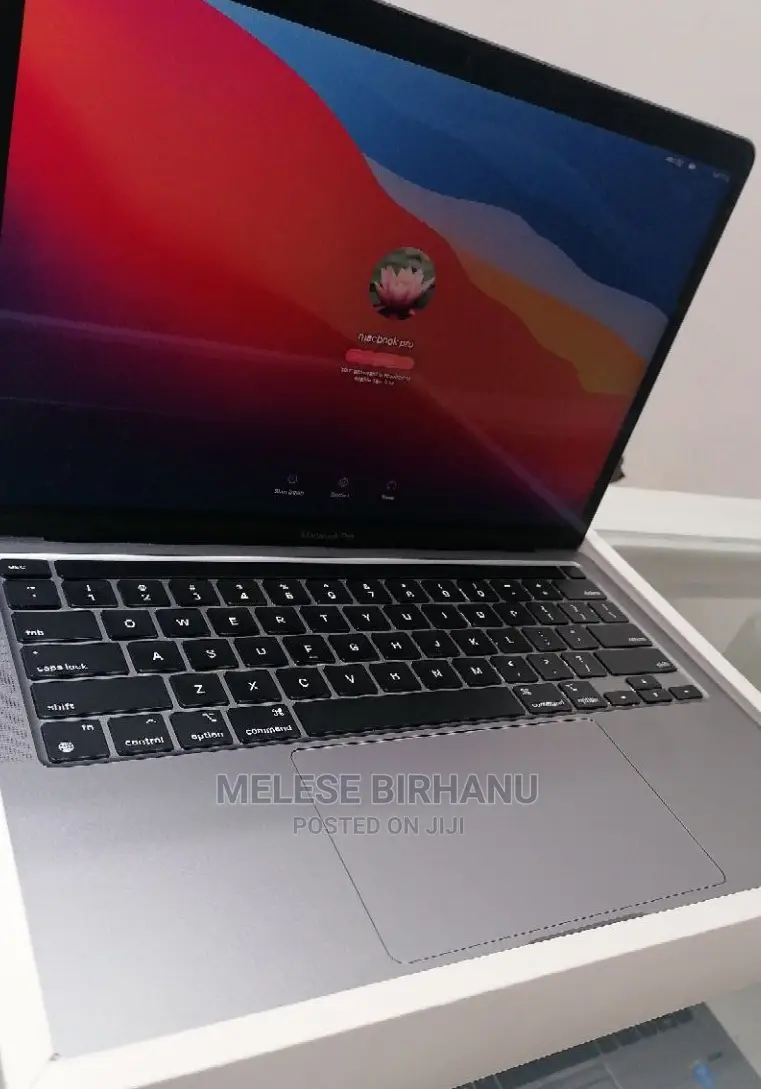 New Laptop Apple MacBook Pro 2020 8GB Intel Core i5 SSD 256GB