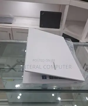 New Laptop Samsung 8GB Intel Core I5 SSD 256GB