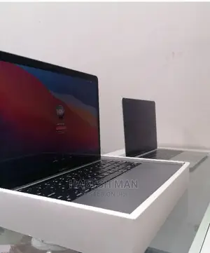 Photo - New Laptop Apple MacBook Pro M1 8GB SSD 256GB