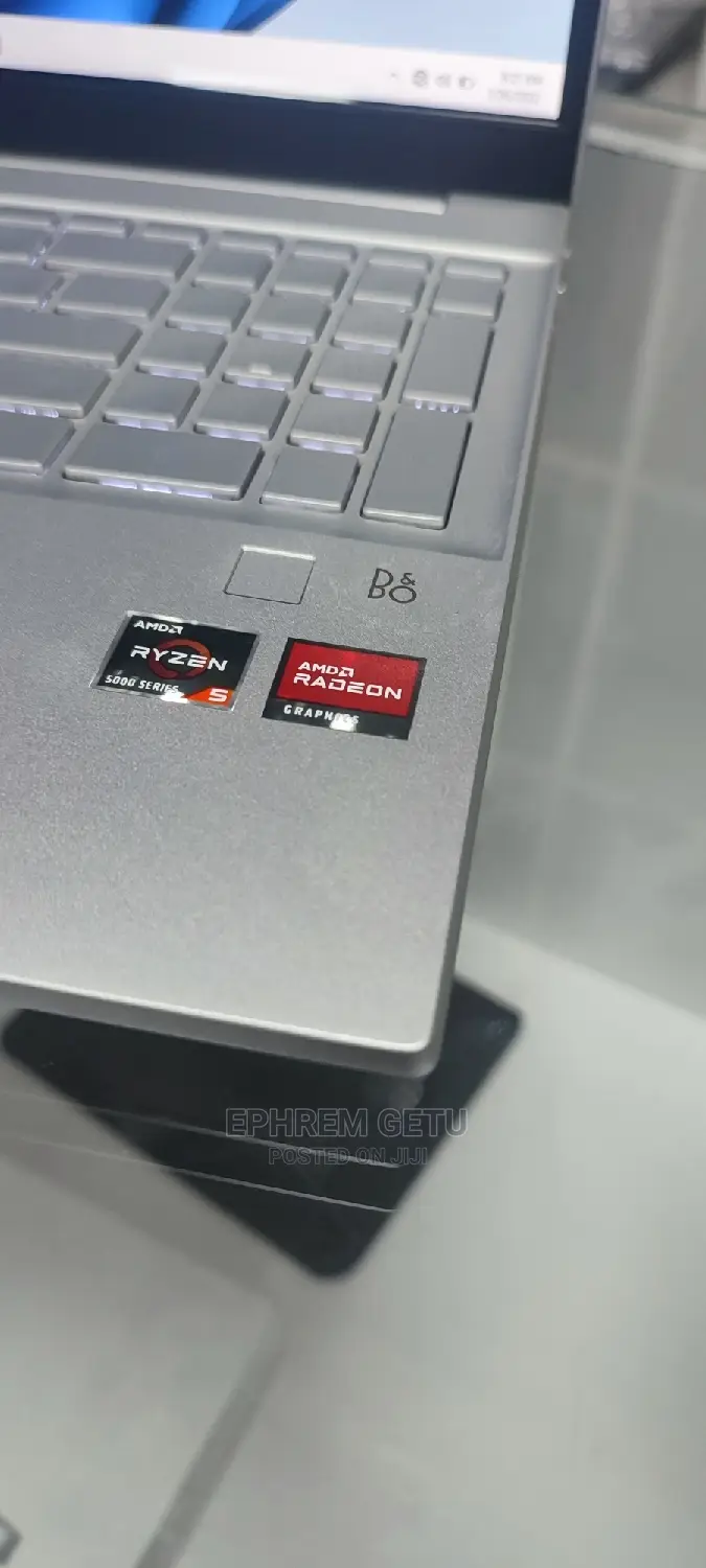 New Laptop HP Pavilion 15 8GB AMD Ryzen 5 SSD 512GB