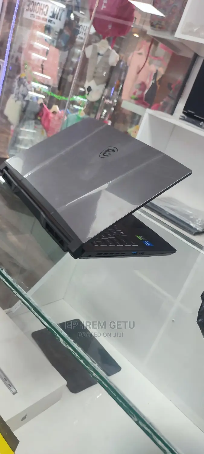 New Laptop MSI CR600 8GB Intel Core I5 SSD 512GB