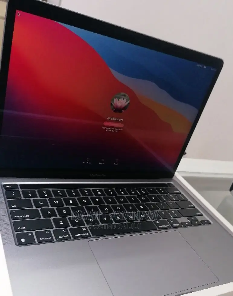 New Laptop Apple MacBook Pro 2020 M1 8GB Intel Core I7 SSD 256GB