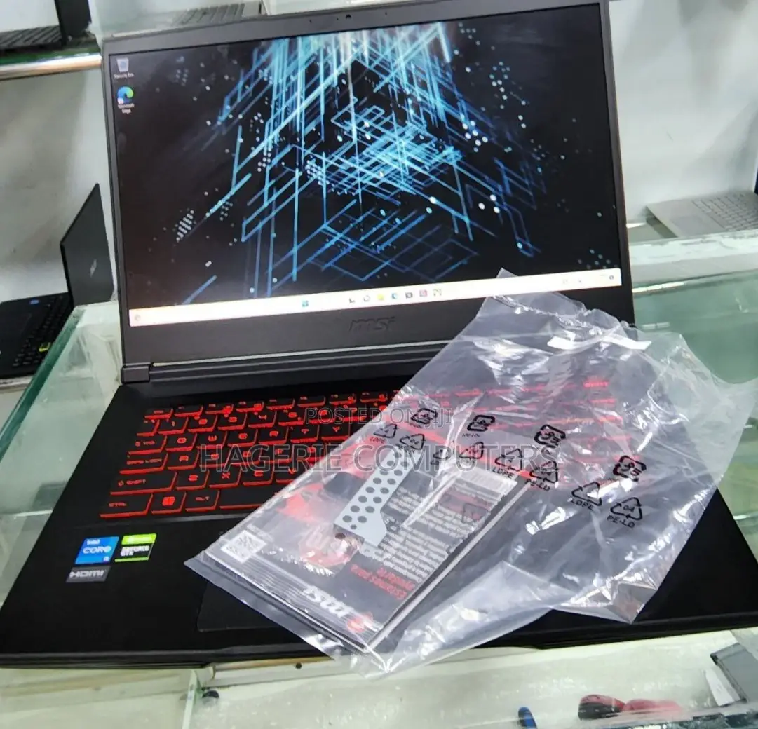 New Laptop MSI 8GB Intel Core I5 SSD 256GB