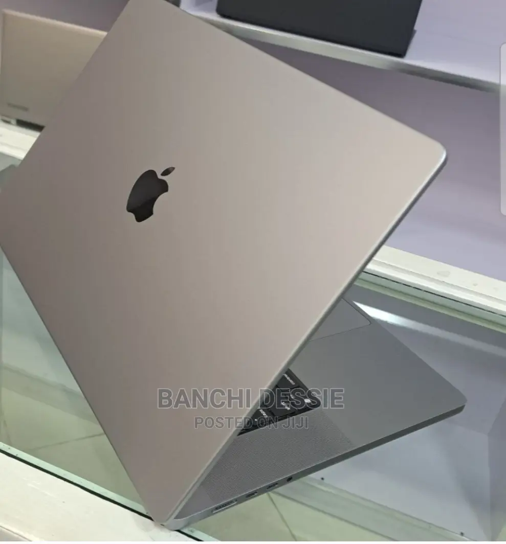 New Laptop Apple MacBook Pro M1 8GB Apple M1 SSD 256GB