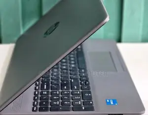 New Laptop HP 250 G8 8GB Intel Core I5 SSD 512GB