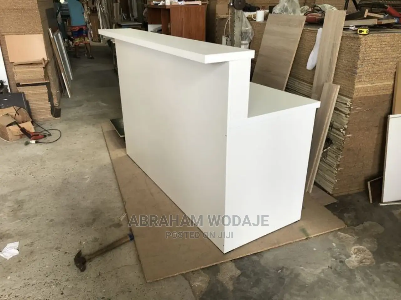 Smart Recaption Desk