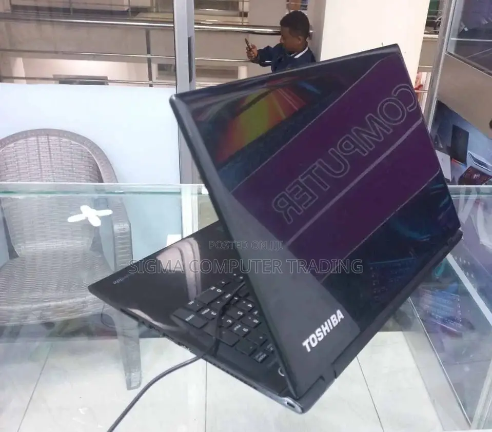 Laptop Toshiba Satellite C55 4GB Intel Core I3 HDD 500GB