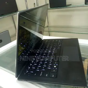 New Laptop Dell XPS 13 9370 8GB Intel Core I5 SSD 512GB