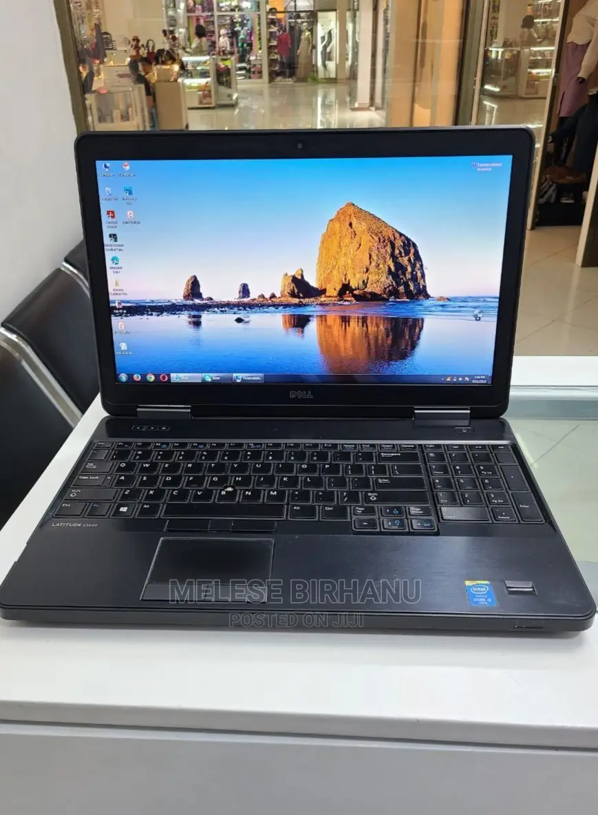 New Laptop Dell Latitude 15 E5540 4GB Intel Core I5 HDD 500GB